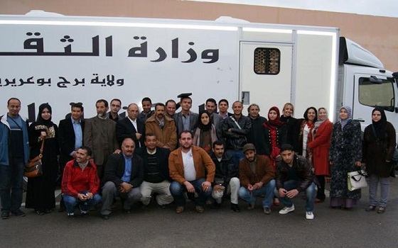 مصر اليوم - الجزائر تحتضن الأمسية الأولى من أقلام وأنغام بمناسبة يوم الفنان