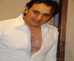   مصر اليوم - الشاعر الغنائي محمد جمعه: الجالية المصرية في أميركا ستترجم  اسمعيني