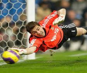 مصر اليوم - كاسياس يعود إلى عرين أسبانيا أمام هايتي