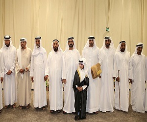   مصر اليوم - حاكم دبي يحضر حفل زفاف أحد مواطنيه