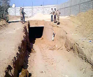   مصر اليوم - الجيش المصري يعلن ضبط 12 نفقًا على الحدود مع غزة