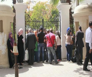   مصر اليوم - قوات الأمن تتصدى لهجوم المغير وعز على معتصمي وزارة الثقافة