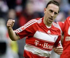   مصر اليوم - ريبيري أفضل لاعب في البوندسليغا ونوير أفضل الحراس