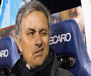   مصر اليوم - مورينيو يغازل فتى فيرغسون الذهبي