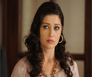   مصر اليوم - تعرفي أكثر على تسريحة شعر بطلة عشق وجزاء