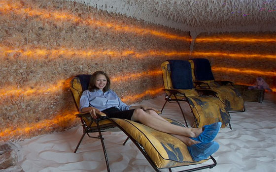 مصر اليوم - عيادة في لندن تؤكد أن الجلوس في كهوف الملح تعالج الأمراض