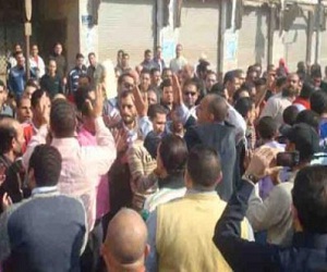   مصر اليوم - قطع طريق تمي الامديد بالدقهلية بعد اختفاء سيدة منذ يومين