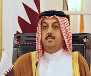 مصر اليوم - وزير الدولة للشؤون الخارجية ورئيس المخابرات القطرية يغادران القاهرة