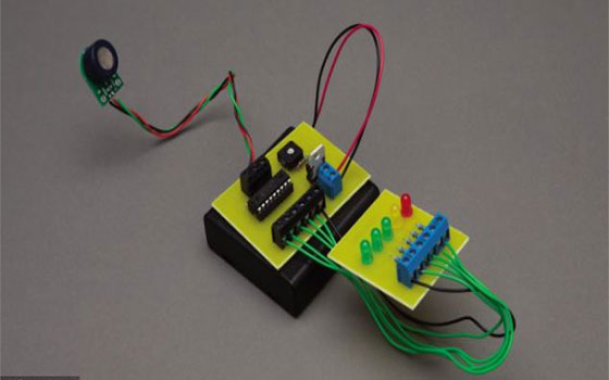   مصر اليوم - طالب بريطاني يطوّر جهازًا يقيس مدى صلاحية الفاكهة للأكل