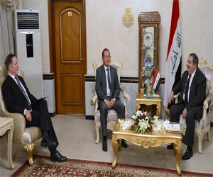   مصر اليوم - زيباري يلتقي سفيري الولايات المتحدة وبريطانيا في بغداد