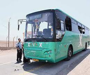   مصر اليوم - مستوطنون يهاجمون الفلسطينيين بعد ادعاء سائق حافلة بتعرضه لإطلاق نار