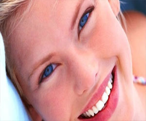 مصر اليوم - الإنسان يستشعر الابتسامة الصادقة قبل ظهورها على الوجه