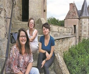   مصر اليوم - مغامرات طريفة بمشاركة الجمهور في قصر إيناي لو فياي