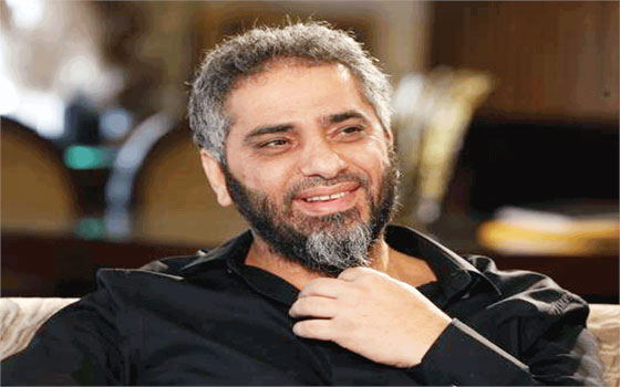 مصر اليوم - القضاء اللبناني يلاحق فضل شاكر لتهمة تهديده إمام مسجد القدس في صيدا