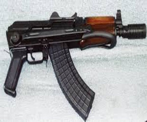   مصر اليوم - ضبط رشاش جرينوف داخل مسكن مسجل خطر في الإسماعيلية