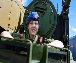   مصر اليوم - فتيات النرويج ملزمات بالخدمة العسكرية