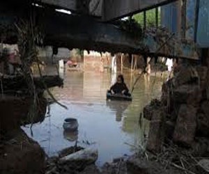 مصر اليوم - مقتل 7 أشخاص جراء الأمطار الغزيرة شمال باكستان