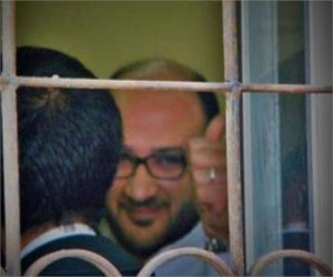   مصر اليوم - غضب في الإسكندرية عقب الحكم على الناشط حسن مصطفى بالسجن لمدة عام