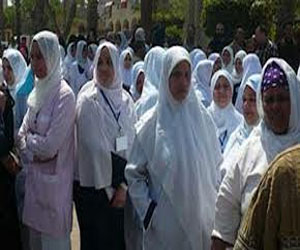 مصر اليوم - وقفة احتجاجية للممرضات في الإسماعيلية اعتراضًا على فيلمالحرامي والعبيط