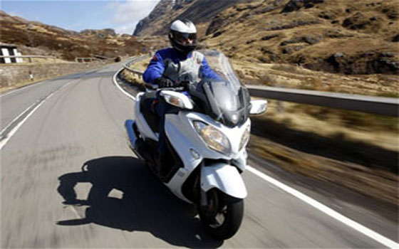 مصر اليوم - سوزوكي Burgman 650 مع تعديلات جذرية