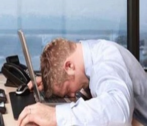   مصر اليوم - موظف يحول 222 مليون يورو لحساب خاطئ لنومه على لوحة المفاتيح