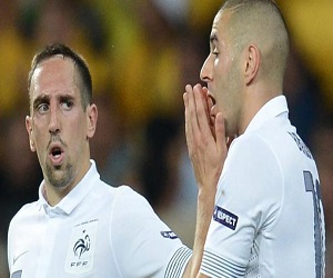   مصر اليوم - إرجاء محاكمة ريبيري وبنزيمة حتى يناير المقبل