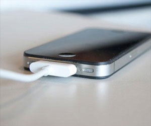   مصر اليوم - باحثون يبتكرون طريقة لإختراق أيفون عبر الشاحن