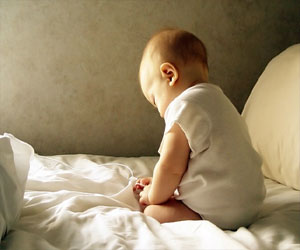   مصر اليوم - اكتشاف رضيع عمره 9 أشهر وسط الأدغال