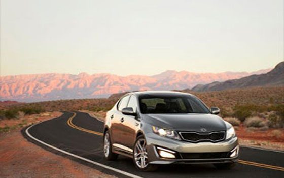 مصر اليوم - كيا تُطلق طرازها الجديد أوبتيما SXL 2013