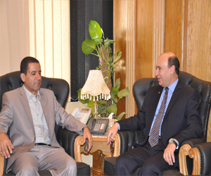   مصر اليوم - محافظ الإسماعيلية الجديد يلتقي رئيس قناة السويس ويتفقد لجان الثانوية العامة