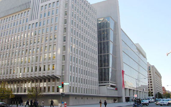 مصر اليوم - مسؤول رفيع في البنك الدولي يضغط في صنعاء لرفع الدعم عن الوقود