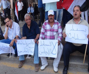   مصر اليوم - استمرار احتجاجات الأقصر على المحافظ الجديد