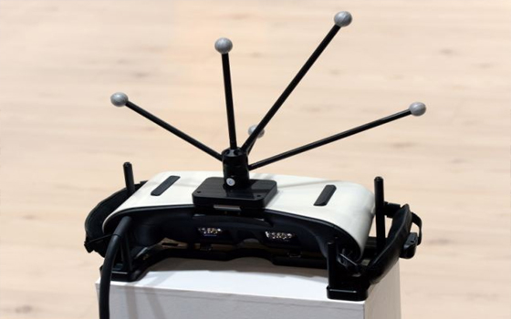   مصر اليوم - Mixed Reality غطاء رأس افتراضي من كانون