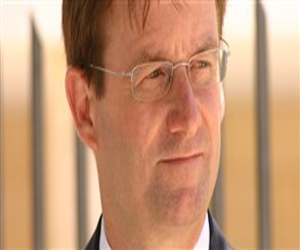   مصر اليوم - أوباما يُعين المبعوث الأميركي للشرق الأوسط سفيرًا في لبنان