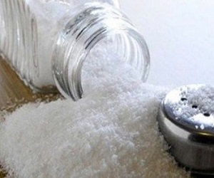   مصر اليوم - التقليل من تناول الملح يخفض نسبة الوفاة