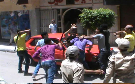   مصر اليوم - اشتباكات بين نشطاء الإسماعيلية والإخوان عقب انتهاء المرافعة في قضية هروب السجناء