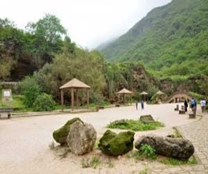   مصر اليوم - صلالة تستعد لإستقبال زوارها بالرذاذ ونسمات الهواء الباردة