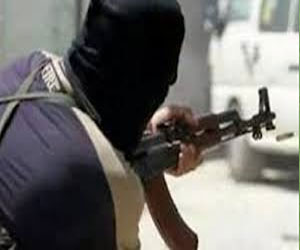 مصر اليوم - هجوم مسلح على سيارة للشرطة في الإسماعيلية