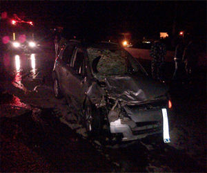   مصر اليوم - مقتل سيدة وإصابة 11 في حادث جنوب البحر الأحمر