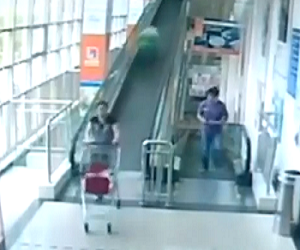   مصر اليوم - عربة تسوق تقتل عجوزًا صينية في شنغهاي