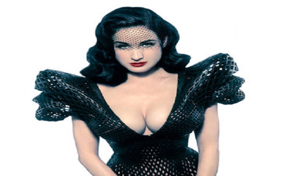   مصر اليوم - ديتا فون تيسي ترتدي أول فستان مصمم بتقنية الـثري دي