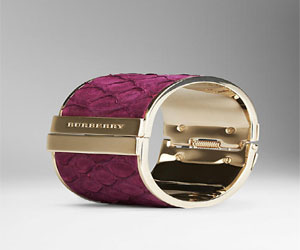   مصر اليوم - تألقي مع خاتم بيربيري الجديد