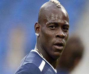   مصر اليوم - بالوتيلي يشعر بالفشل وكان يتمنى البقاء ويواجه البرازيل