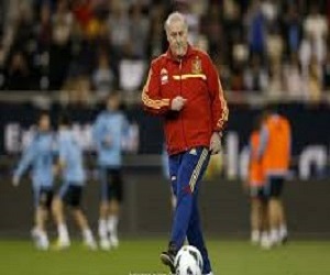   مصر اليوم - دل بوسكي يدافع عن أداء الماتادور الإسباني