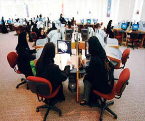   مصر اليوم - المرأة الإماراتية تشغل 66% من الوظائف الحكومية