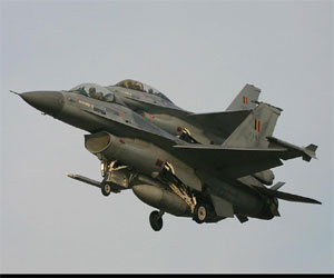   مصر اليوم - أميركا لن تسلّم العراق طائرات أف 16 قبل أيلول 2014