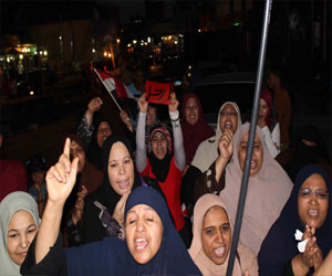   مصر اليوم - السوايسة يردون على خطاب مرسي بالغضب وإعلان الاعتصام