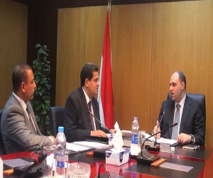   مصر اليوم - حامد يبحث مع رئيس البورصة سبل تنشيط التداولات