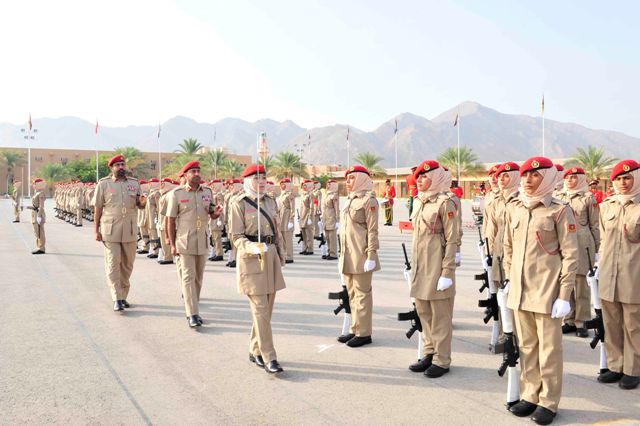   مصر اليوم - عمان تخرج دورة جديدة للتدريب العسكري النسائي