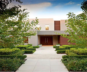 مصر اليوم - تصميمات جريئة لحدائق المنازل الصغيرة في ساري هيلز الأسترالية